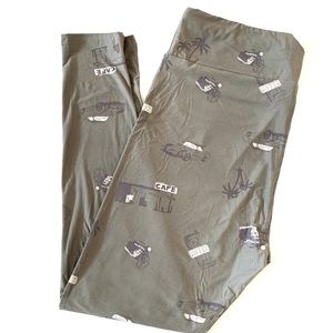 NWOT LuLaRoe Road Trip Leggings TC2